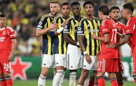 62岁穆帅已江郎才尽？欧冠主场0-0闷平10人葡超第2 次回合难出线