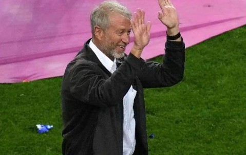 25亿镑被冻结3年！58岁阿布怒批英政府：狗在吠叫 再也不买球队了