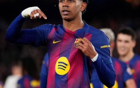 随着巴萨2-1+阿森纳4-2切尔西！西甲英超领头羊双双晋级，剑指四冠王