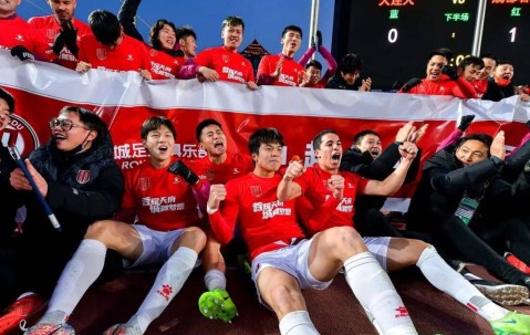 成都蓉城将提前跟法甲名帅签新约！徐正源已点头支持，引发热议