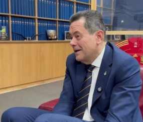 C罗更强？梅西被高估？龙赛罗的言论反映了C罗的一大悲哀