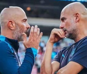 1场胜负改格局！曼联送维拉冲冠，阿森纳曼城3分生死战炸锅欧冠