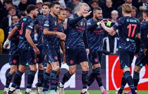 欧冠回顾：三大夺冠热门首回合：皇马曼城赢了愁伤病，拜仁输球创历史