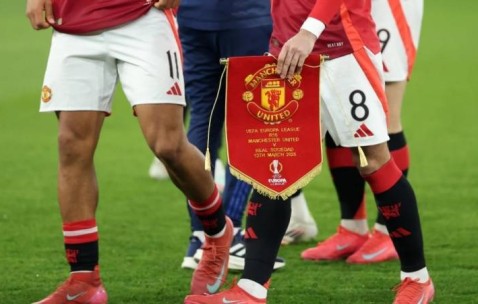 球迷不满曼联取消赛前互赠礼品：真不敢相信我们到了这个地步！