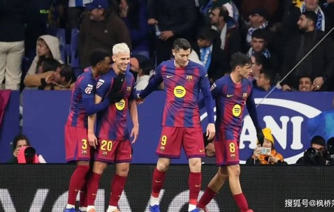 八连胜狂飙！西甲新王朝已开启？巴萨门神6扑救封神！