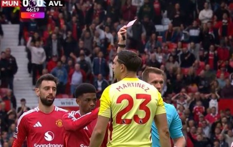 维拉跟队谈大马丁染红：大错特错的判罚！无法接受赛季这样结束
