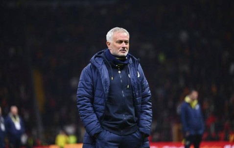 穆里尼奥转投本菲卡？签下两年合同备受关注