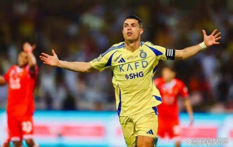 2-1，40岁C罗腾空转体180度庆祝：利剑出鞘，率队逆转法甲劲旅