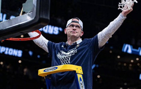 康大主帅赫尔利：父亲曾建议我接受湖人执教邀请