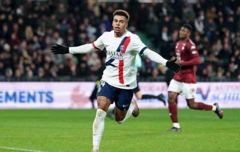 24岁韩国球星李刚仁闪耀法甲赛场，助巴黎圣日耳曼2连胜升至榜首