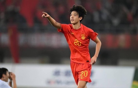 停不下来！五支德甲俱乐部将扎堆官宣签下六大国足主力国脚，四人将直接锁定核心位置