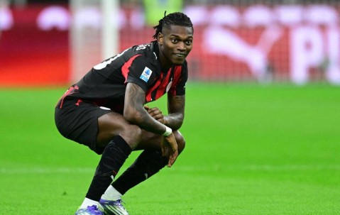 意甲第一阻击！AC米兰遭大冷门，莫德里奇助绝平