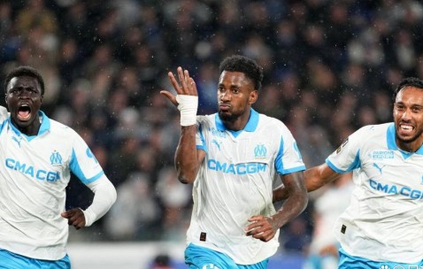 马赛2-1逆转斯特拉斯堡，登顶法甲榜首