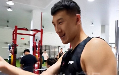 广东2米13中锋不自律，浙江签1米94德甲得分王，4将缺席北控晨训