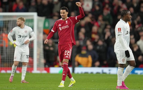 足总杯：索博斯洛伊世界波 利物浦4-1巴恩斯利晋级