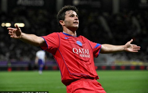 法甲-内维斯戴帽登贝莱2射1传 巴黎6-3图卢兹夺三连胜