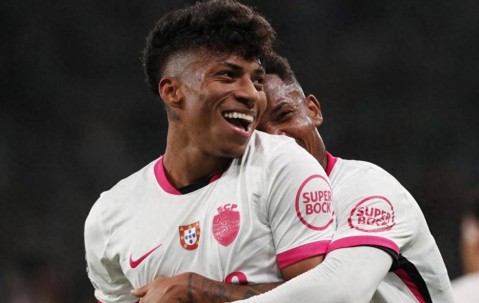 第86分钟绝杀！法甲领头羊轰然倒下，惨遭逆袭，欧冠3场2负