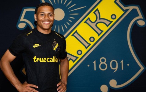 曼联1月300万签中锋小妖已在谈判！拉爵继续刮彩，单场10球射手失宠