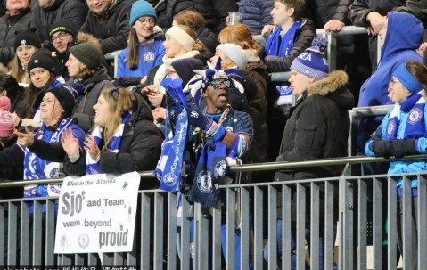 女足欧洲冠军联赛：沃尔夫斯堡女足vs切尔西女足