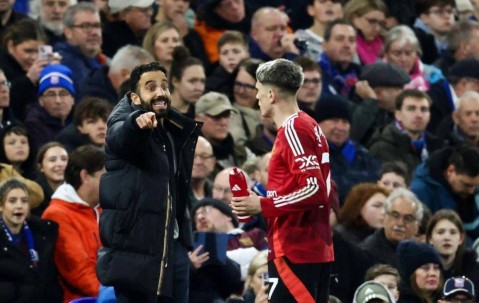 曼联夏窗必卖加纳乔，愿用他交换新中锋！切尔西认为他仅值3000万