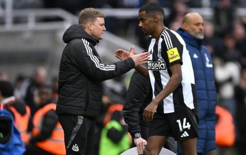纽卡斯尔主帅亲证：伊萨克无缘亚洲行，转会悬疑未解