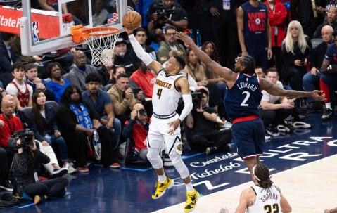 威少接受右手手术 修复本赛季出现的两处骨折