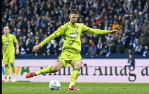 2000万欧天价转会，利兹联抢下德甲铁腰，英超要变天？