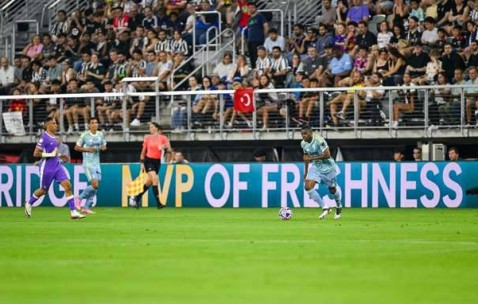 尤文世俱杯首战5-0完胜！小孔塞桑梅开二度，球迷赞誉有加