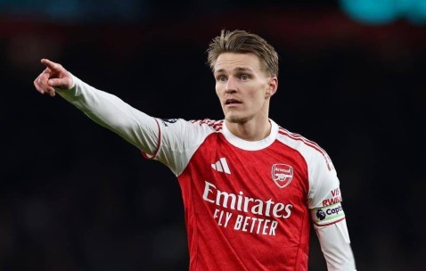 八战全胜领跑欧冠，厄德高却让阿森纳忘记四冠王