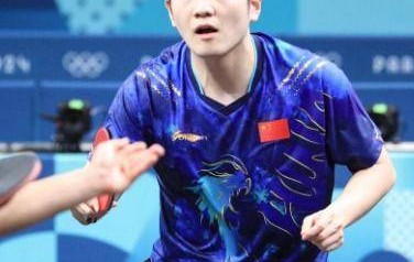 德媒亲口承认，樊振东是德甲历史第一人，推动德国乒乓质的飞跃