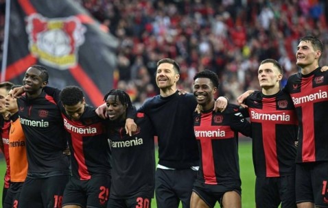 3天2亿3 核心，勒沃库森天崩重启，滕哈赫在德甲要沉沦？