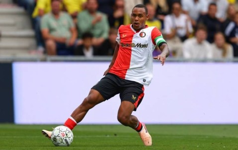 罗马诺：利兹联今日提高对派修的报价，盼尽快与费耶诺德敲定交易