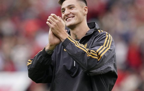 不适应？阿莫林：英超节奏比德甲快 舍什科需要时间调整