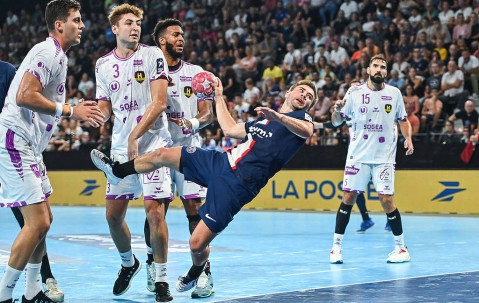 周五012法甲焦点战：巴黎圣日耳曼主场强势出击，斯特拉斯堡难逃一败？