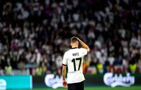 利物浦5-1胜内讧！萨拉赫霸道拒传球提前退场