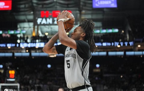 新鹰王卡斯尔荣膺上周最佳 恩比德小卡文班获提名