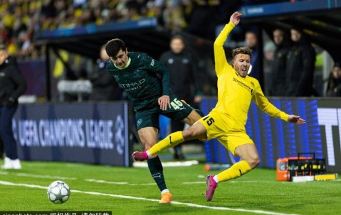 诺维奇报价博德闪耀前锋霍格：梅开二度后的转会热潮与战术分析