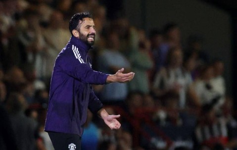 新帅已定！曼联敲定救火人选，前主帅再度回归，进欧冠区就续约