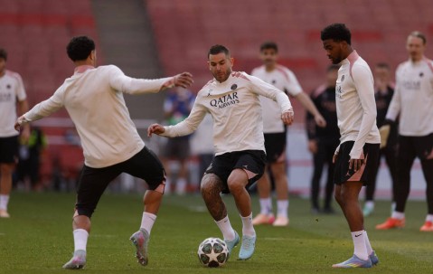 欧冠决赛站队大戏！马赛主帅德泽尔比：巴黎？国米？我选网飞！这话里有话！