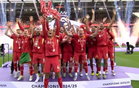 欧文：虽然利物浦早都夺冠了但这一刻还是很特别，球迷爽翻了