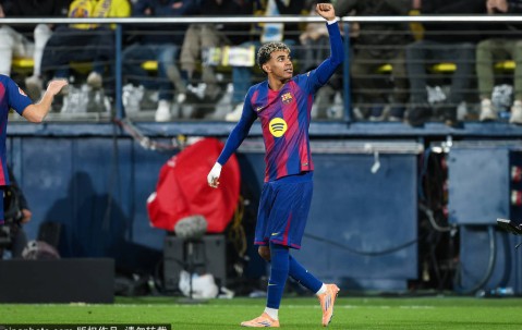 西甲-拉菲尼亚点射德容助亚马尔破门 巴萨2-0黄潜领跑