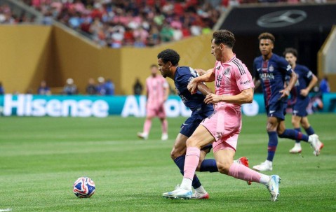 巴黎4-0迈阿密国际！豆腐渣后防，梅西获7.4分的全队最高评分