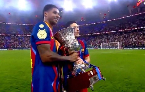 巴萨与曼联开谈买断拉什福德，报价2200万还分期！拉师傅逼宫拉爵无奈