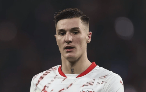 曼联锋线重塑在即 塞斯科与霍伊伦之争