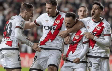 周日007西甲保级六分战：巴列卡诺魔鬼主场硬撼克星！残阵博弈谁能抢得先机？