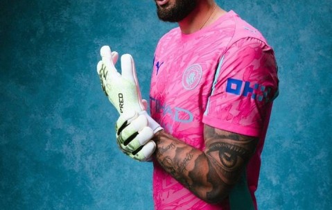 职业规划这块26岁多纳鲁马10年赚8850万，曼城5年6500万+奖金