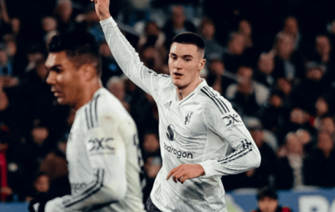 7-8！1-1！足坛疯狂一夜，那不勒斯出局，曼联补时绝平，切尔西爆冷