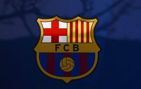 巴塞罗那稳居西甲榜首，法兰克福防线漏洞频出引关注