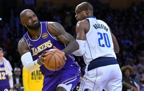 詹姆斯28+10+12里夫斯18分 湖人大胜送独行侠9连败