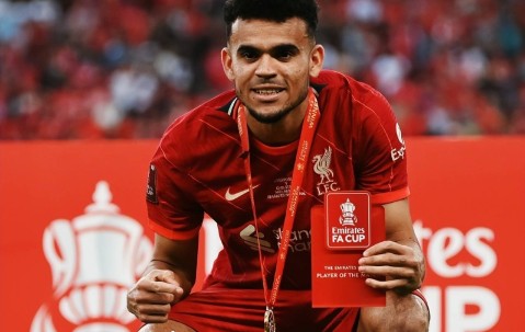 利物浦夺冠收入1.8亿英镑，球队锋线重建，买不到伊萨克该签谁？